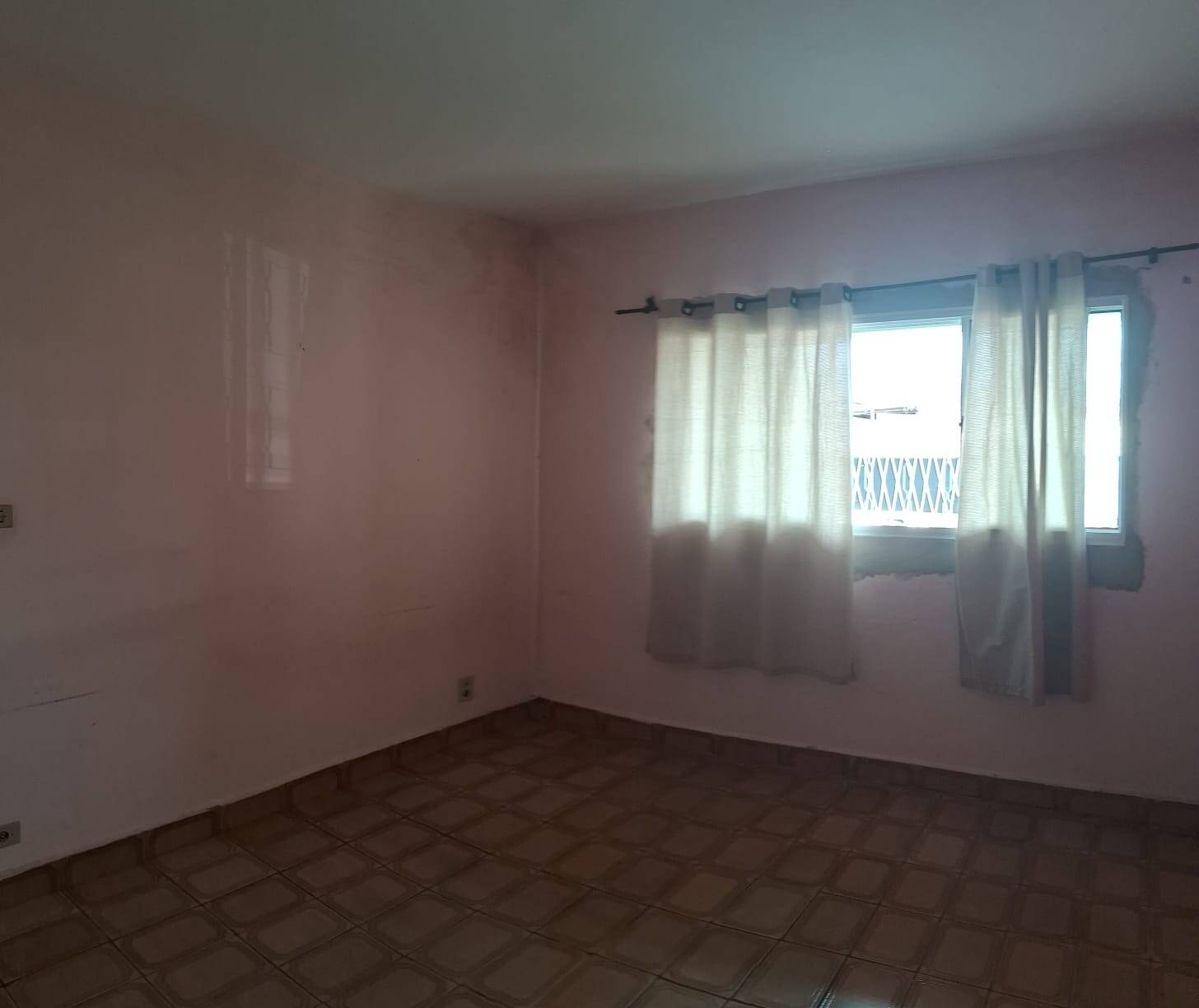 Casa à venda com 2 quartos, 110m² - Foto 4