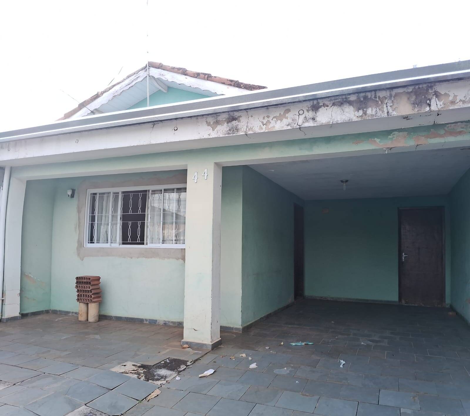 Casa à venda com 2 quartos, 110m² - Foto 1
