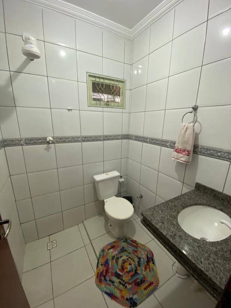 Casa à venda com 2 quartos, 215m² - Foto 4