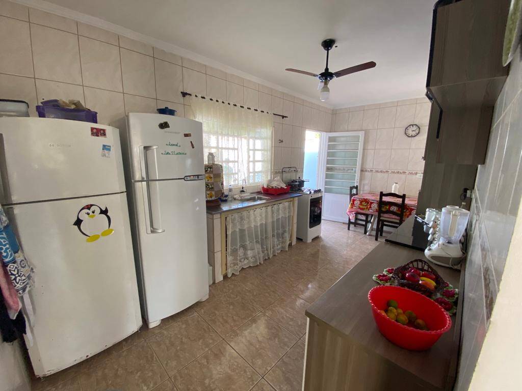 Casa à venda com 2 quartos, 215m² - Foto 5