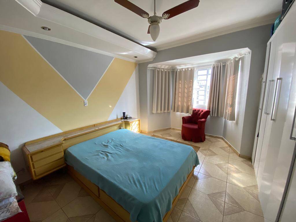 Casa à venda com 2 quartos, 215m² - Foto 8