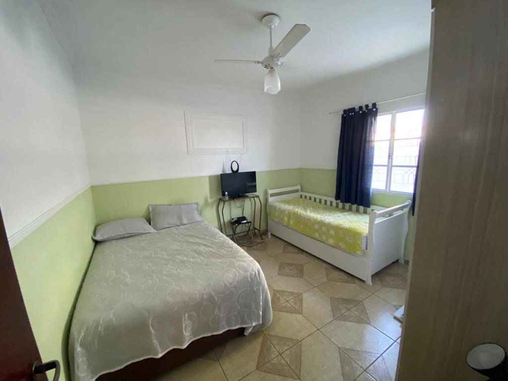 Casa à venda com 2 quartos, 215m² - Foto 7