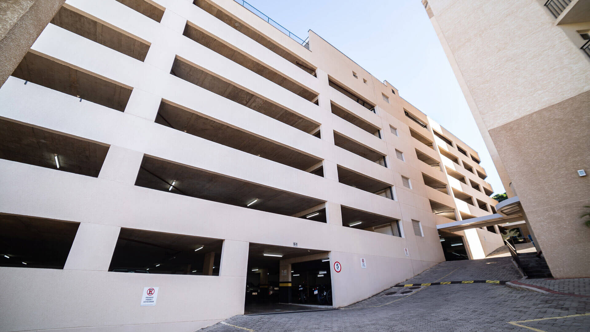 Apartamento à venda com 2 quartos, 62m² - Foto 7