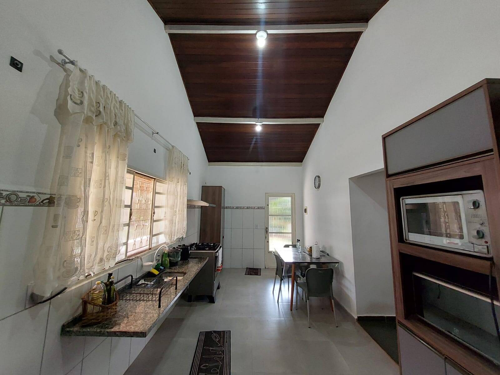Casa, 3 quartos, 242 m² - Foto 10