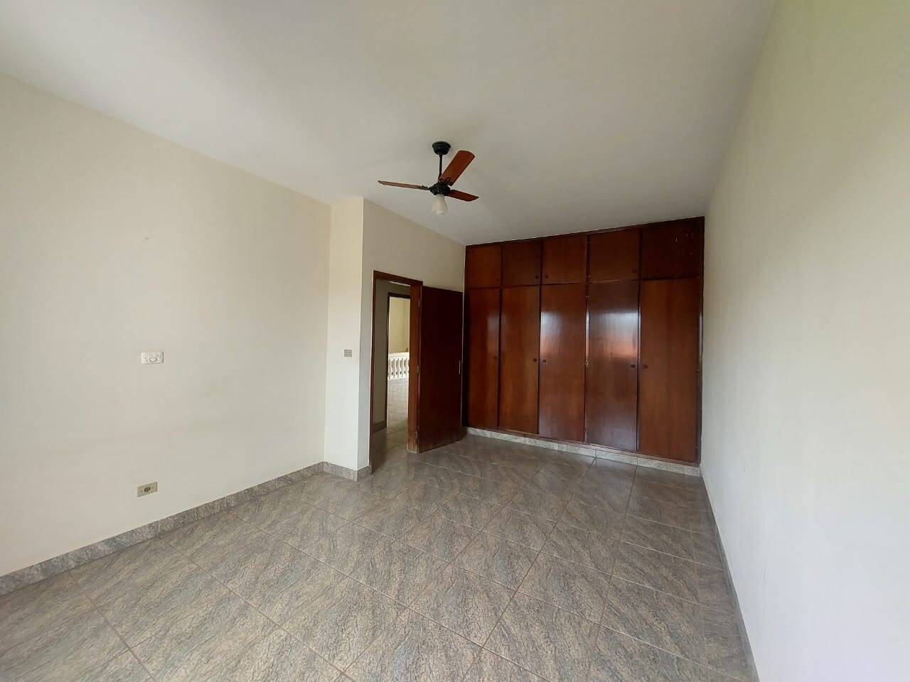Casa à venda com 3 quartos, 514m² - Foto 7