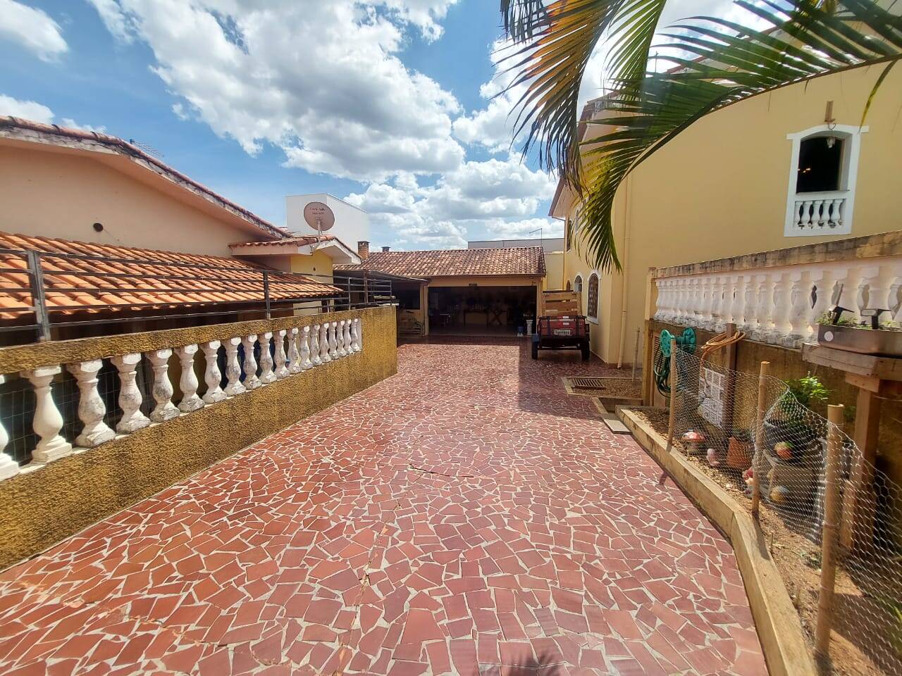 Casa, 3 quartos, 212 m² - Foto 2