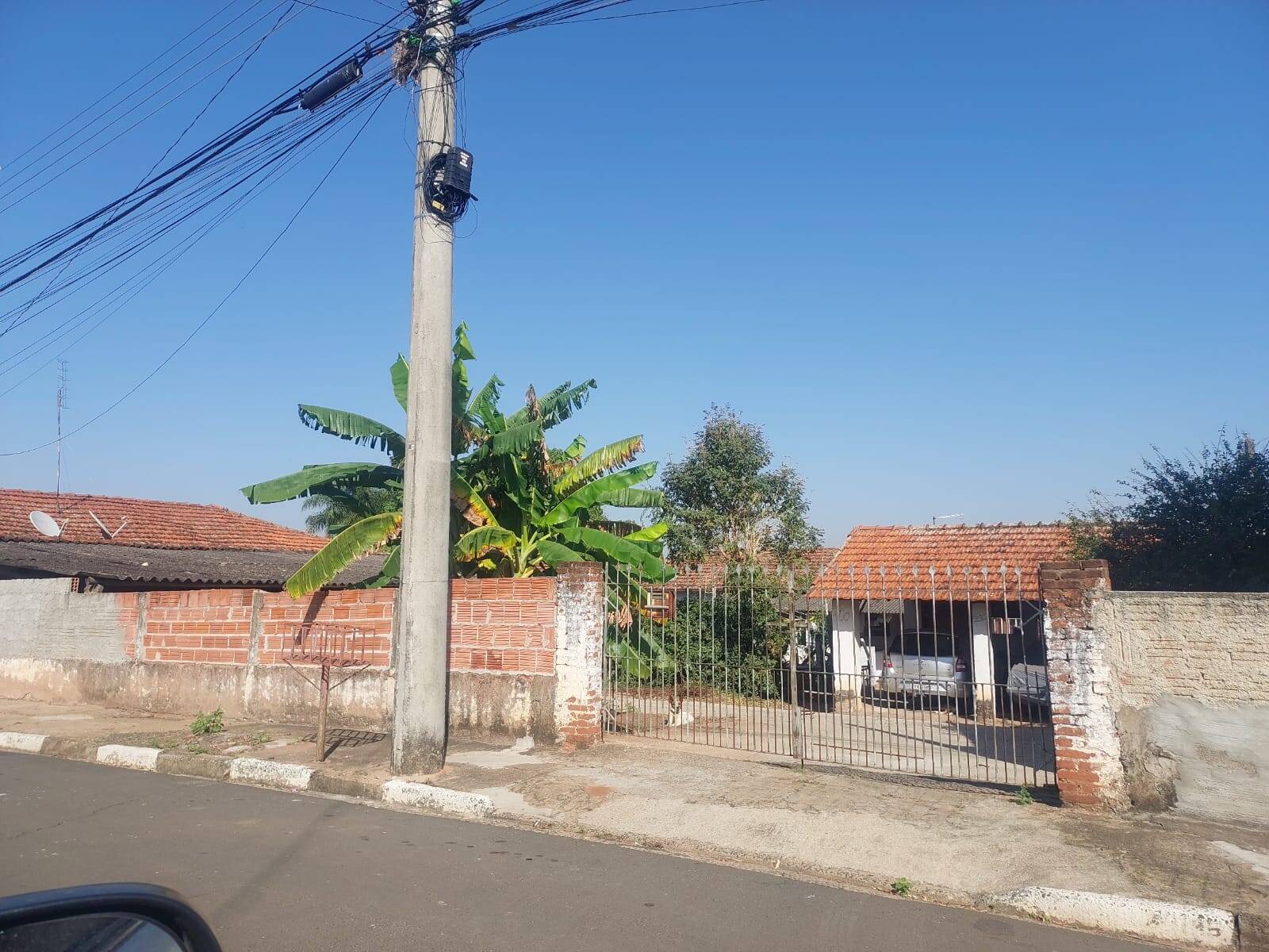 Casa à venda com 2 quartos, 500m² - Foto 1