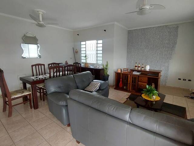 Casa para Venda em São Pedro - 2