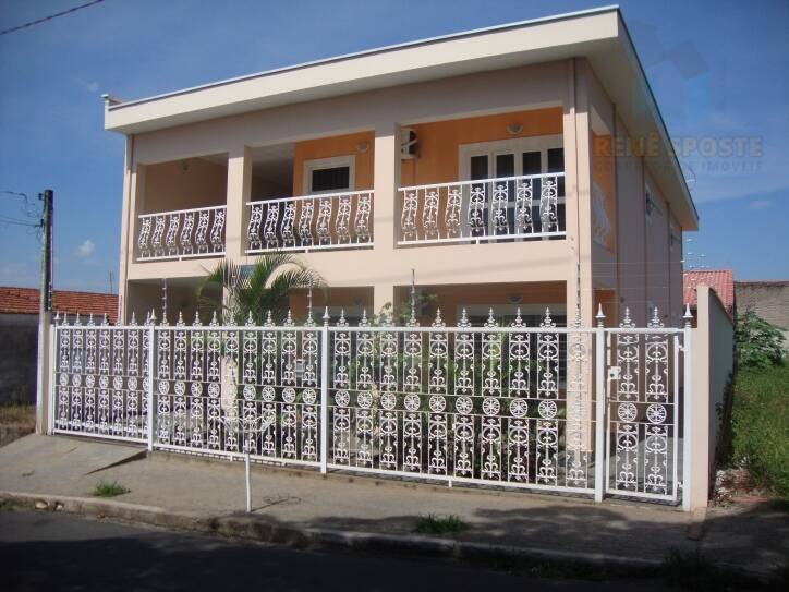 Sobrado, 3 quartos, 318 m² - Foto 1