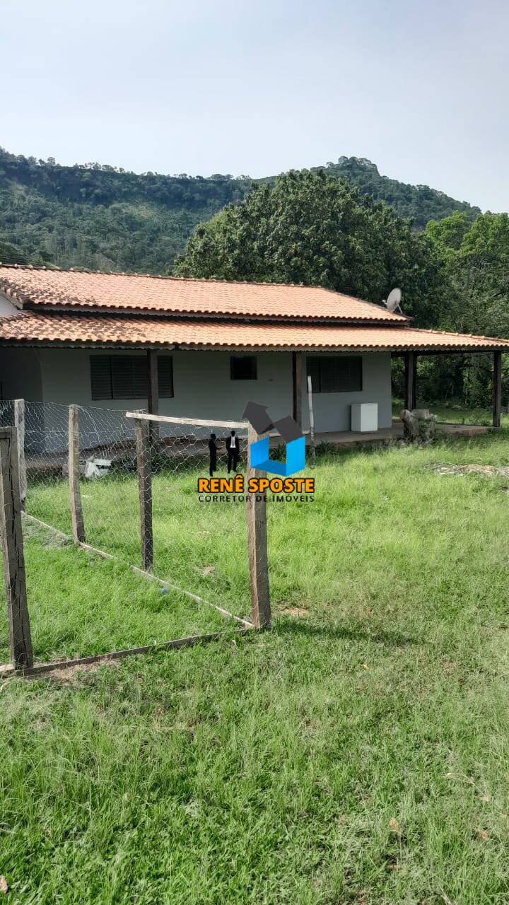 Chácara à venda com 2 quartos, 200m² - Foto 2