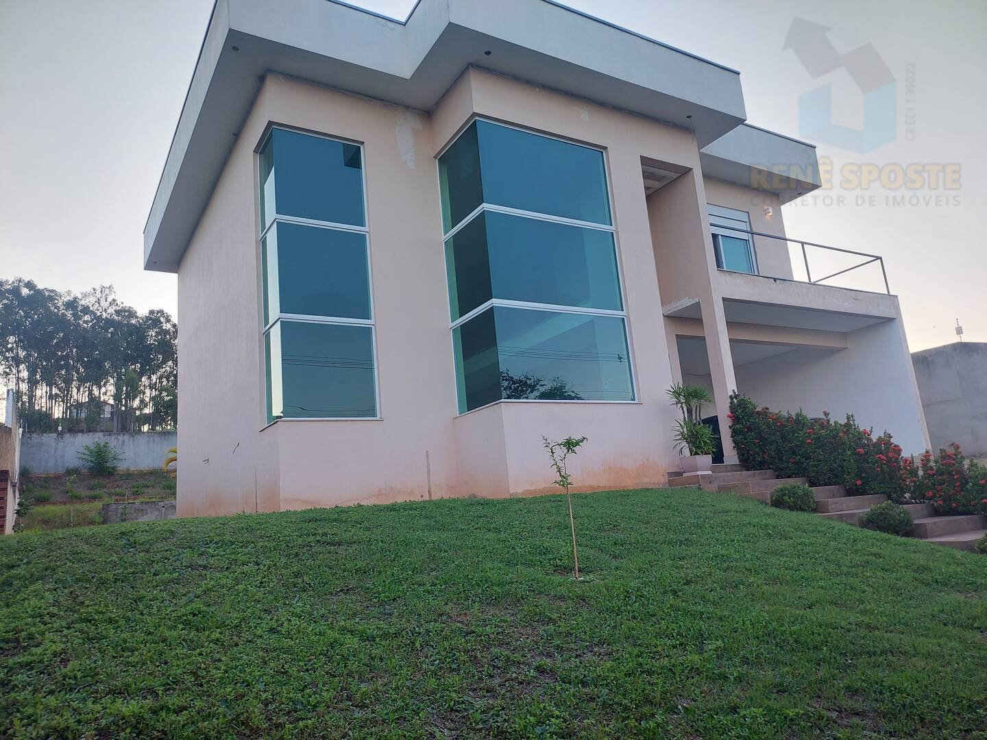Sobrado, 4 quartos, 299 m² - Foto 2
