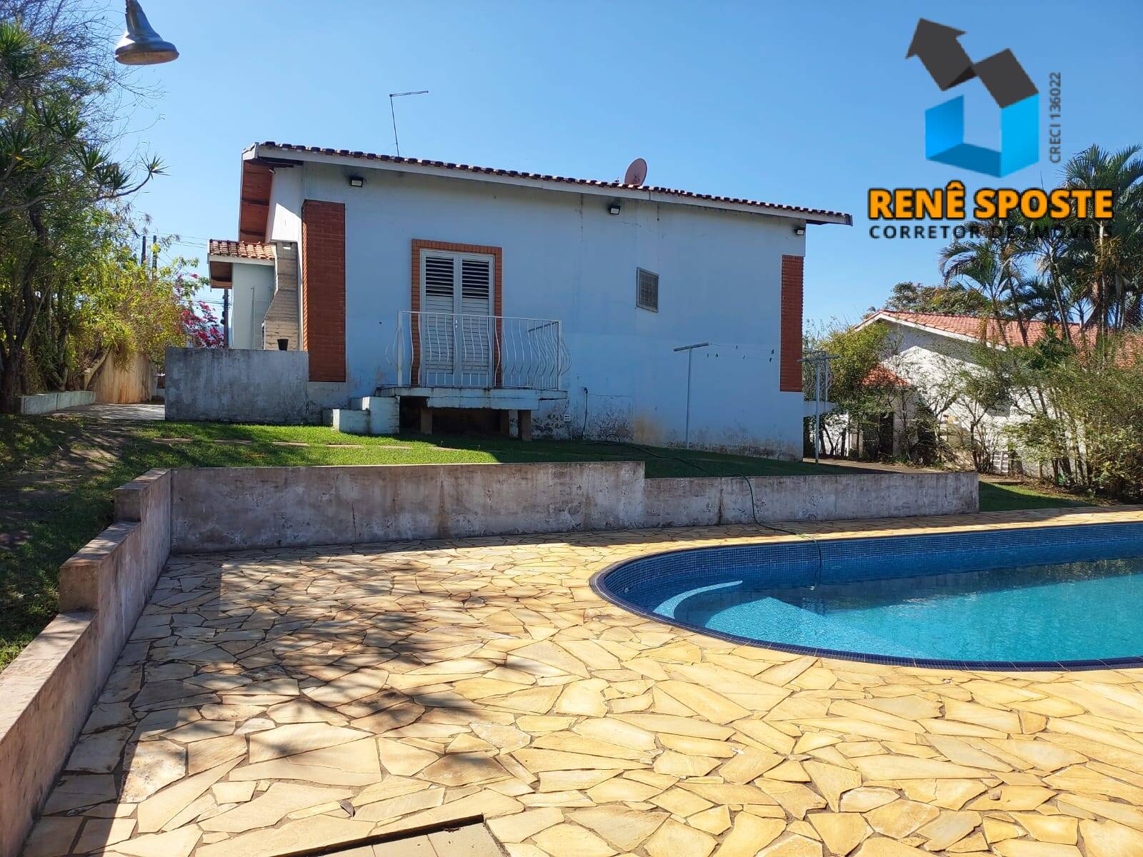 Chácara à venda e aluguel com 4 quartos, 170m² - Foto 1