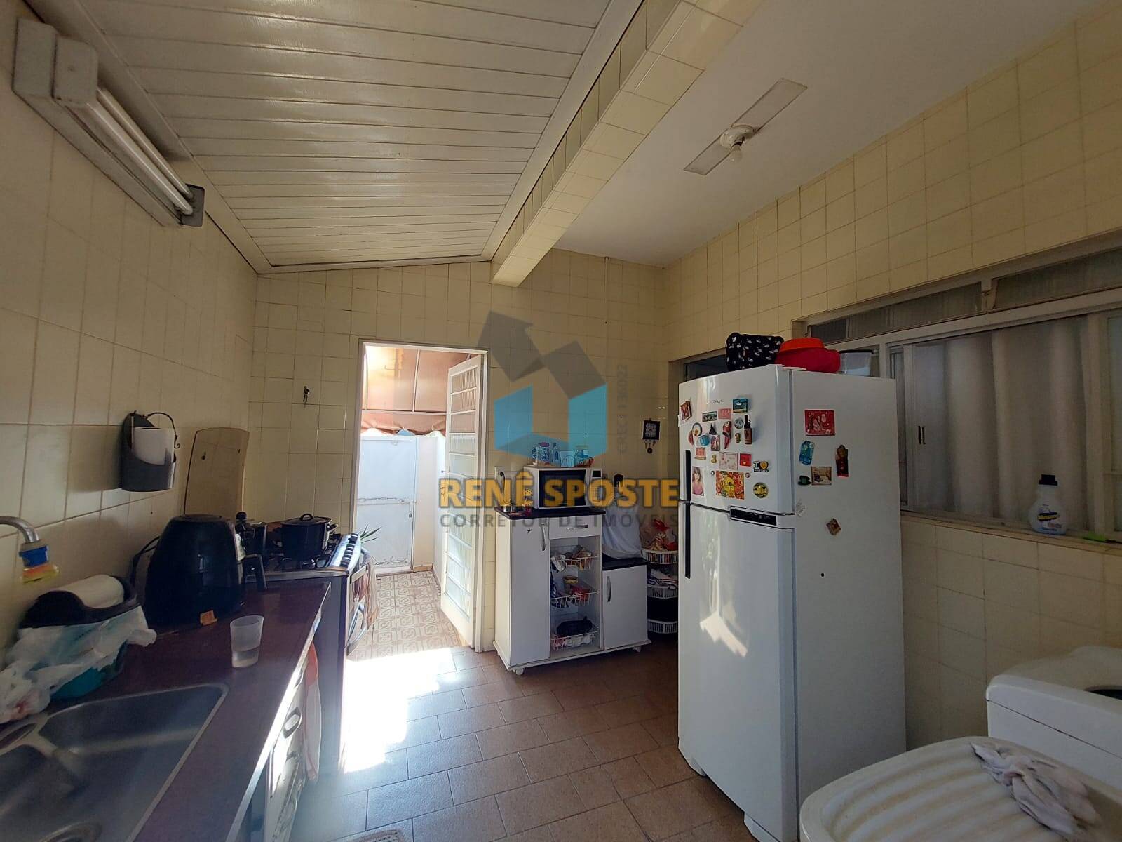 Casa à venda com 2 quartos, 115m² - Foto 9