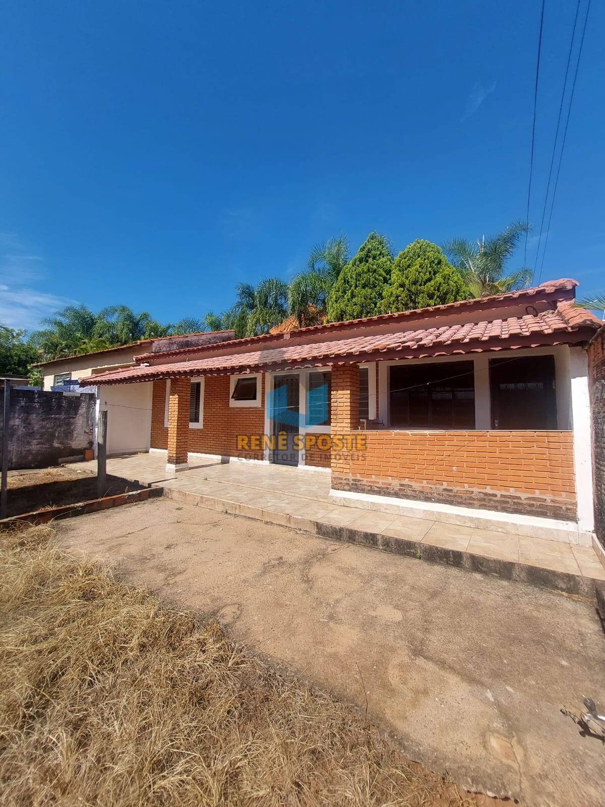 Casa à venda com 1 quarto, 330m² - Foto 2