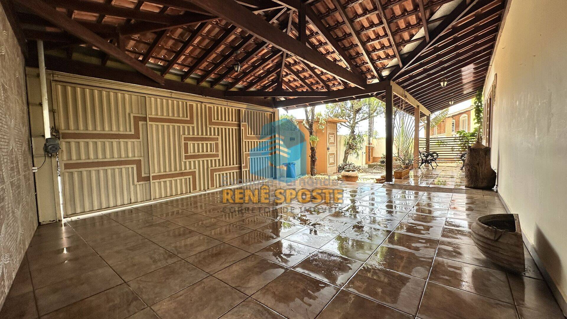 Casa, 4 quartos, 282 m² - Foto 2