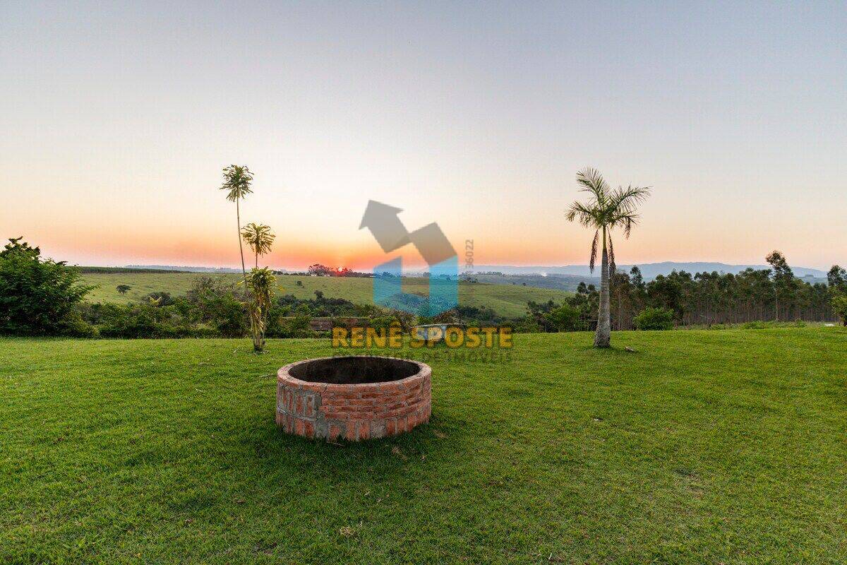 Sítio à venda com 6 quartos, 14m² - Foto 2