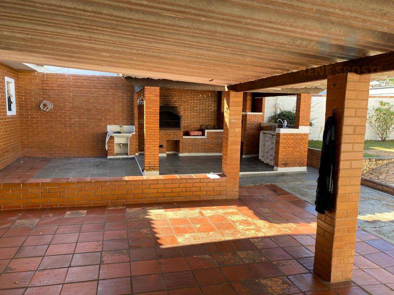 Casa, 1 quarto, 237 m² - Foto 2