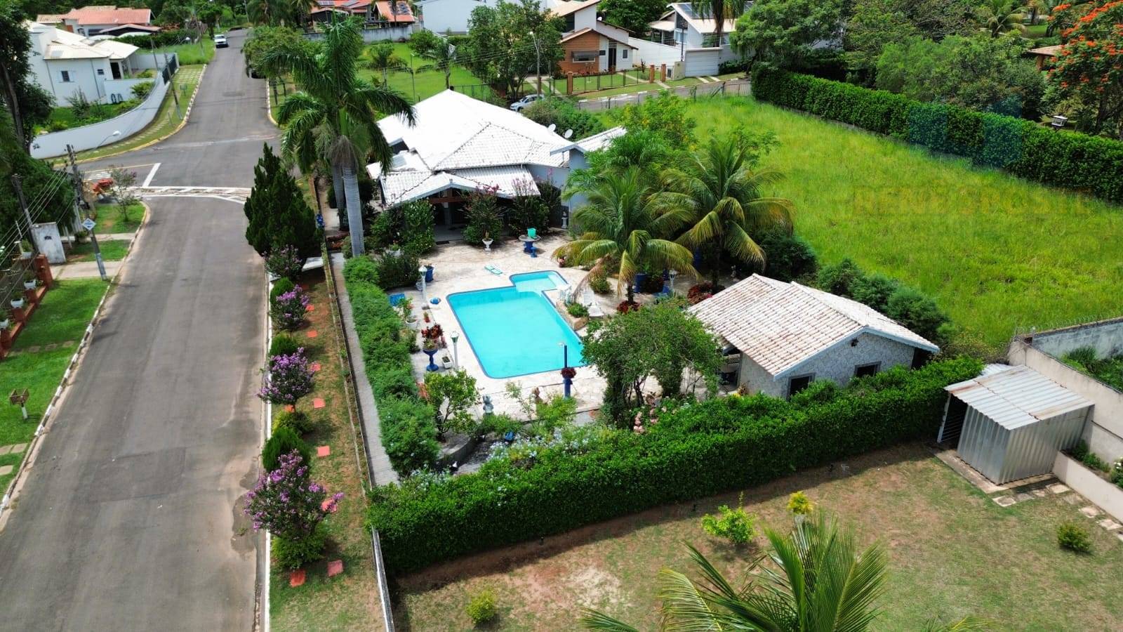 Casa, 4 quartos, 199 m² - Foto 1