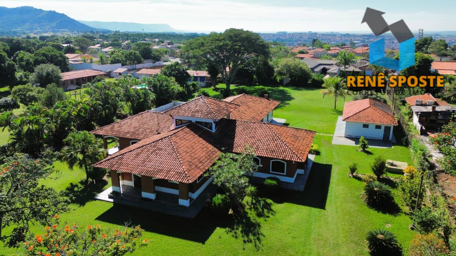 Casa, 5 quartos, 600 m² - Foto 2