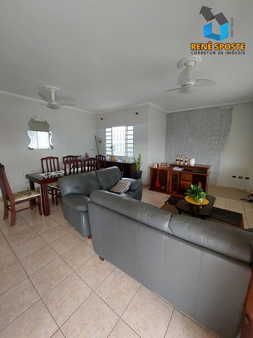 Casa, 3 quartos, 240 m² - Foto 2